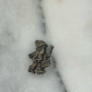 Pewter little drummer boy brooch